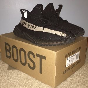 Yeezy V2 “Oreos” Black and White